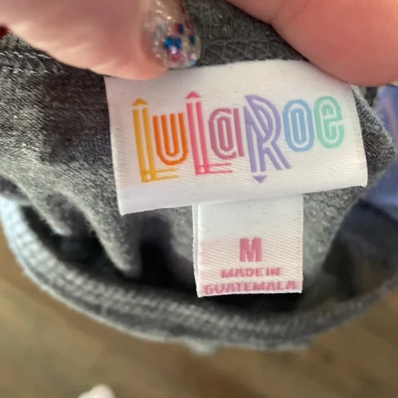 Lularoe Randy T Shirt 3/4 Sleeve Medium M New NWT Blue Gray Geometric - Picture 4 of 8